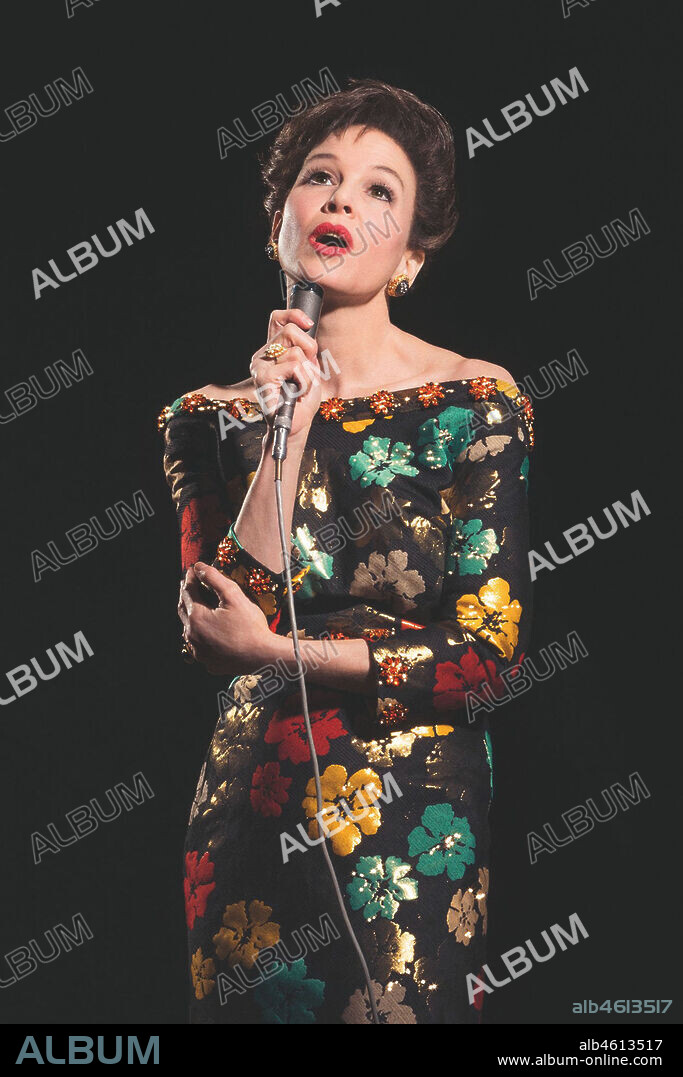 RENEE ZELLWEGER in JUDY, 2019, directed by RUPERT GOOLD. Copyright Twentieth Century-Fox.