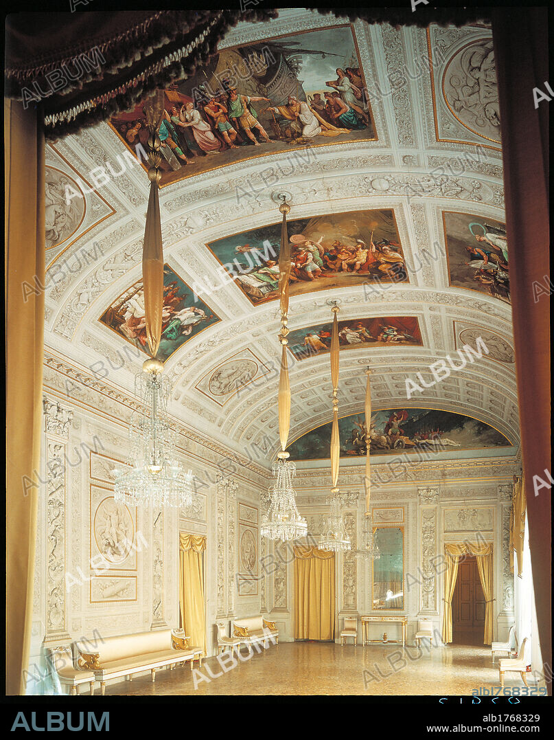 Decoration of the Galleria di Achille (Dancing hall) in Palazzo Milzetti, Faenza, by Giani Felice, Trentanove Antonio and Ballanti Graziani Giovanni Battista, 19th Century, 1802-1805, mural (fresco) and stuccoes,. Italy, Emilia Romagna, Ravenna, Faenza, Palazzo Milzetti, Achilles Gallery.