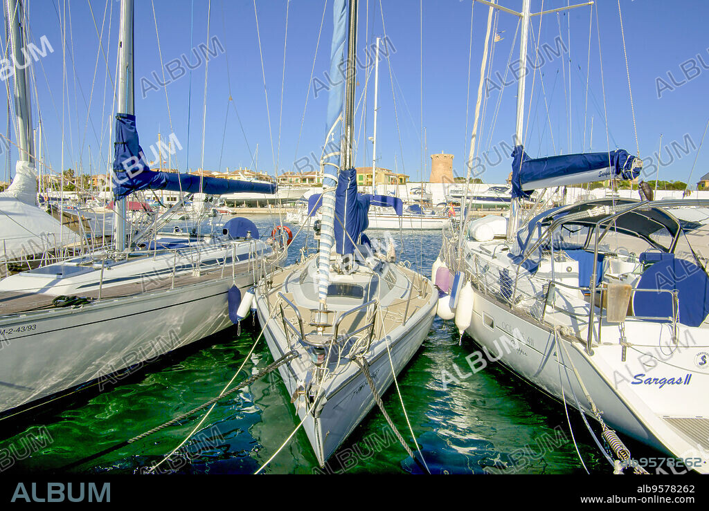 Port of Sa Rapita, Son Duri Tower, 16th century, Campos, Migjorn, Mallorca, Balearic Islands, Spain.