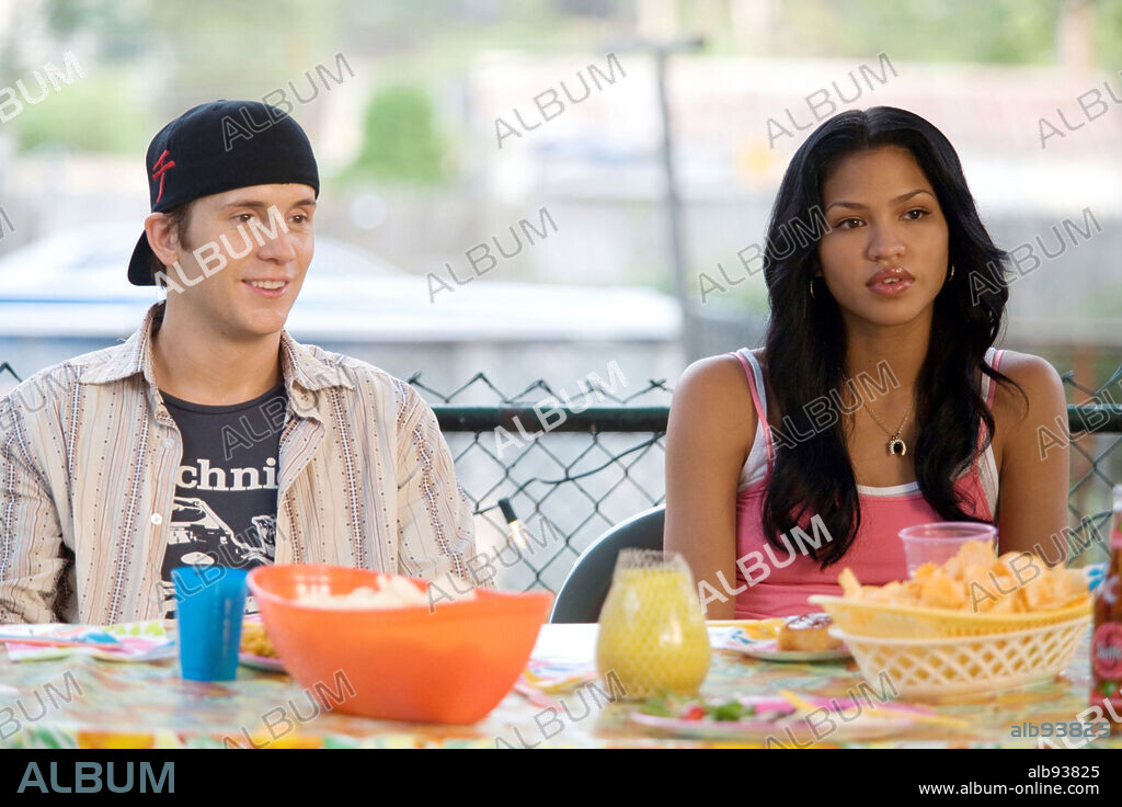 CASSIE VENTURA and ROBERT HOFFMAN in STEP UP 2: THE STREETS, 2008, directed by JON CHU. Copyright OFFSPRING ENTERTAINMENT/SUMMIT ENTERTAINMENT/TOUCHSTONE PICT / BALLARD, KAREN.