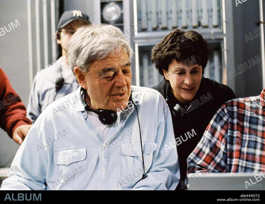 LAUREN SHULER DONNER and RICHARD DONNER in TIMELINE, 2003, directed by RICHARD DONNER. Copyright PARAMOUNT PICTURES / BOSSE, PHILIPPE.