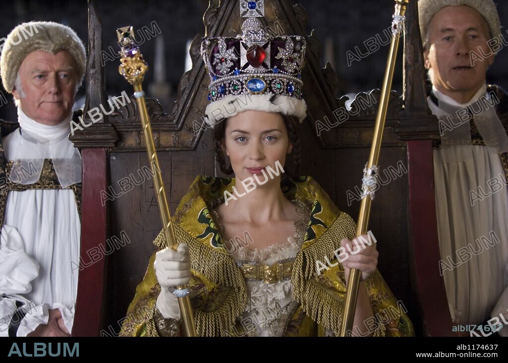 EMILY BLUNT in THE YOUNG VICTORIA, 2009, directed by JEAN-MARC VALLEE. Copyright GK FILMS.