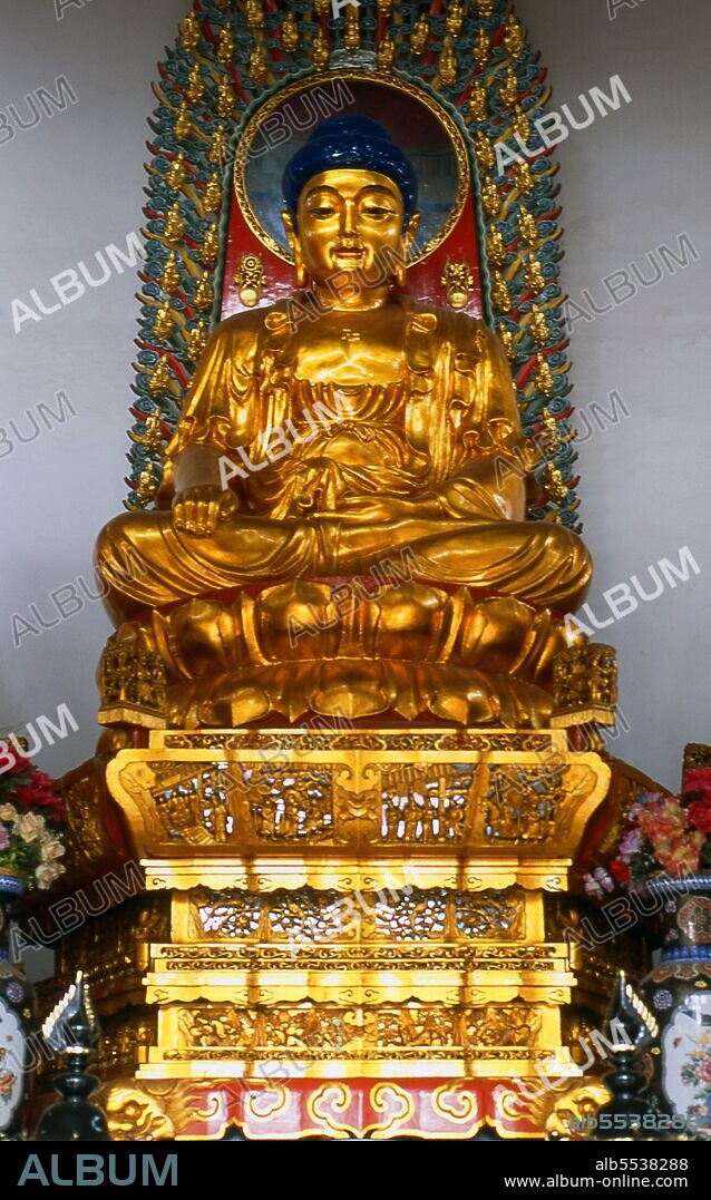 The Linggu Temple and Pagoda was first built in 515 CE, during the Liang Dynasty (502 - 557 CE). The Linggu Pagoda was built in 1929. The temple is Buddhist. Nanjing dates back to the beginning of the Warring States Period (403–221 BCE). Between the 3rd and 6th centuries CE, Nanjing was the capital of the Southern dynasties at a time when non-Chinese were in command in northern China. After various natural disasters and a peasant rebellion, the new Sui dynasty moved the imperial capital to Xi’an (589 CE) and destroyed Nanjing, along with almost all of its cultural and historical relics. Nanjing regained national importance at the beginning of the Ming dynasty, when its first emperor, Hongwu (Zhu Yuanzhang), set up the seat of government here in the Southern Capital until it was transferred to Beijing in 1421.