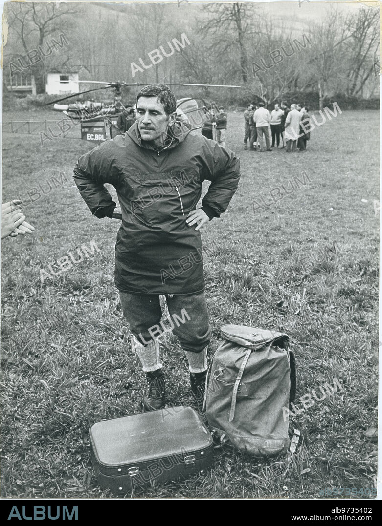Naranjo de Bulnes (Asturias), February 1970. Rescue of the mountaineers Gervasio Lastra and José Luis Arrabal. In the image, Luis Estrada, doctor and mountain fan, who provided first aid to Arrabal.