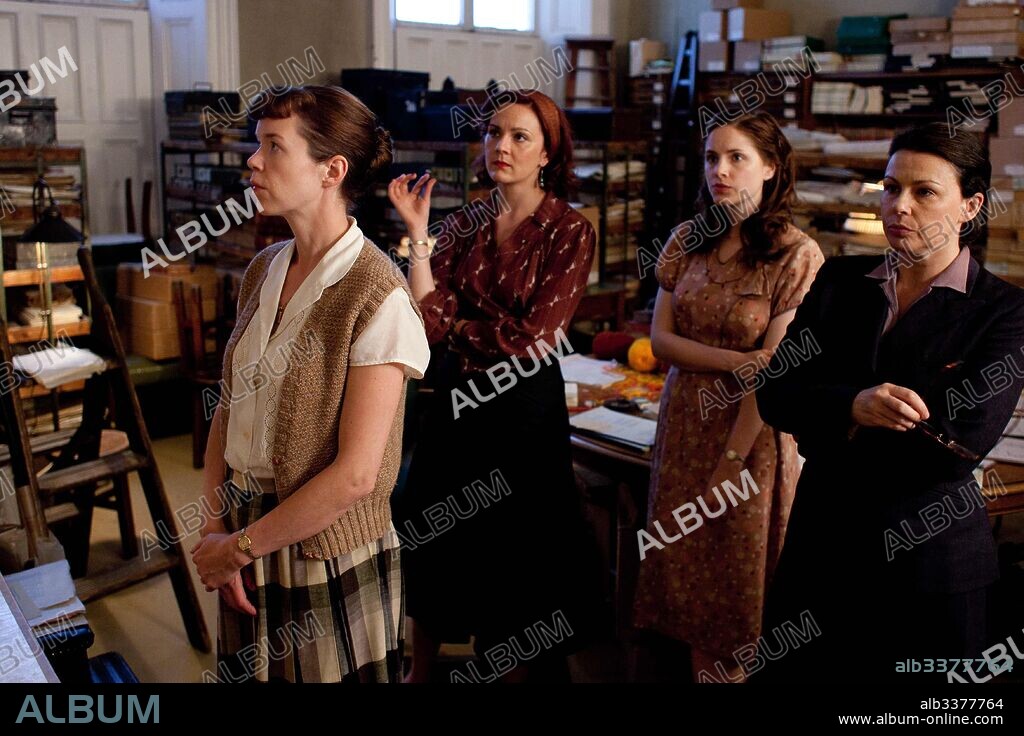 ANNA MAXWELL MARTIN, JULIE GRAHAM, RACHAEL STIRLING and SOPHIE RUNDLE in THE BLETCHLEY CIRCLE, 2012, directed by ANDY DE EMMONY. Copyright WORLD PRODUCTIONS.