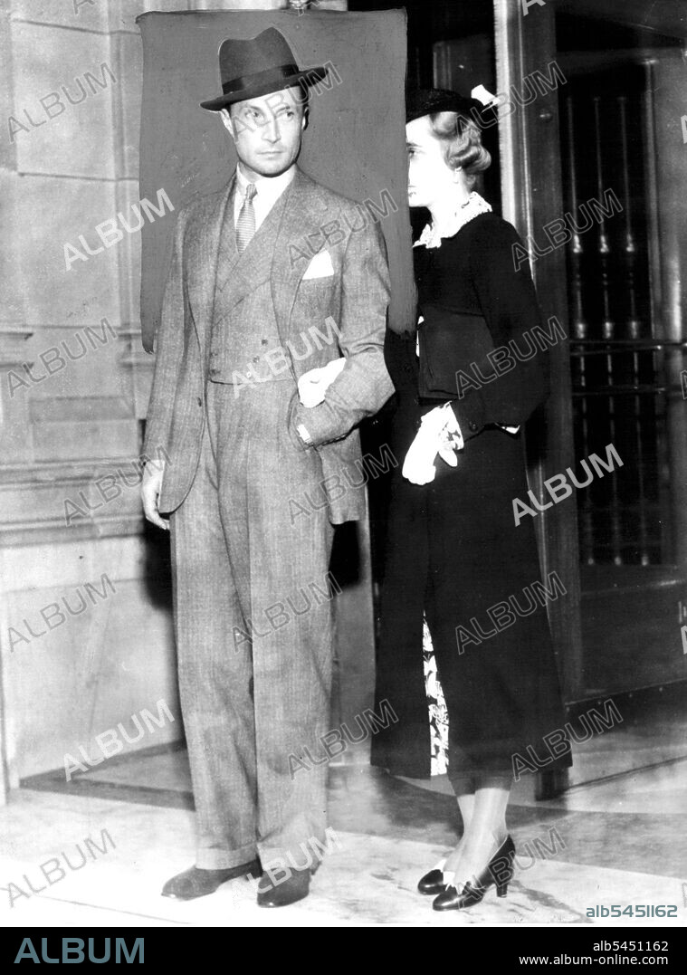 (Count and Countess Kurt Haugwitz-Reventlow) Barbara Shops On Honey Moon.The Count and Countess Kurt Haugwitz-Reventlow.Count and Countess Kurt Haugwitz-Reventlow emerged from their honeymoon suite on the fifteenth floor of the hotel Mark Hopkins today and went on a shopping expedition. The Countess, the former Princess Barbara Hutton Adivani, smiled as she swept through the Lobby, and paused just long enough to pose for photos. May 15, 1935. (Photo by International News Photos).