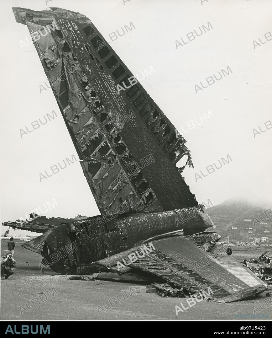 San Cristóbal de La Laguna (Santa Cruz de Tenerife), 03/28/1977. Air disaster at Los Rodeos Airport. Two Boeing 747 airplanes collide on the runway on March 27, causing 583 deaths, the largest air disaster in history. The damaged planes were flights KLM 4805 of the KLM company, and PAA 1736 of Pan Am.