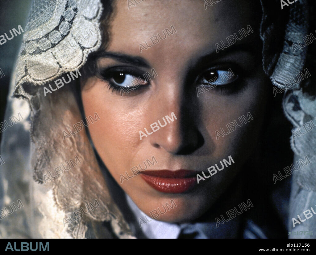 Ana Belén en DEMONIOS EN EL JARDIN, 1982, dirigida por MANUEL GUTIERREZ ARAGON. Copyright LUIS MEGINO P.C., S.A.