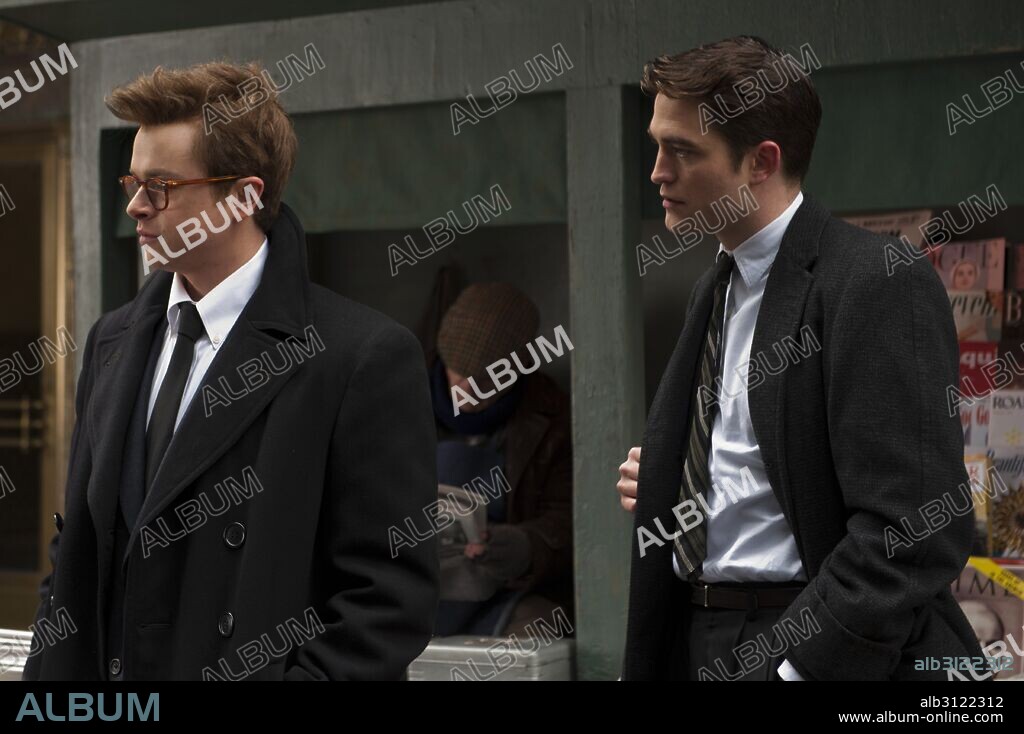 DANE DEHAAN y ROBERT PATTINSON en LIFE, 2015, dirigida por ANTON CORBIJN. Copyright SEE SAW FILMS.