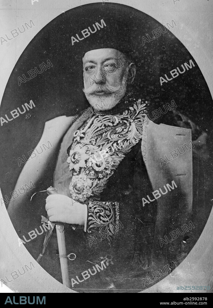 Mehmed V Reshad( November 1844 – 3/4 July 1918) 35th Ottoman Sultan. He was the son of Sultan Abdülmecid I. He was succeeded by his half-brother Mehmed VI. Photo by: .
