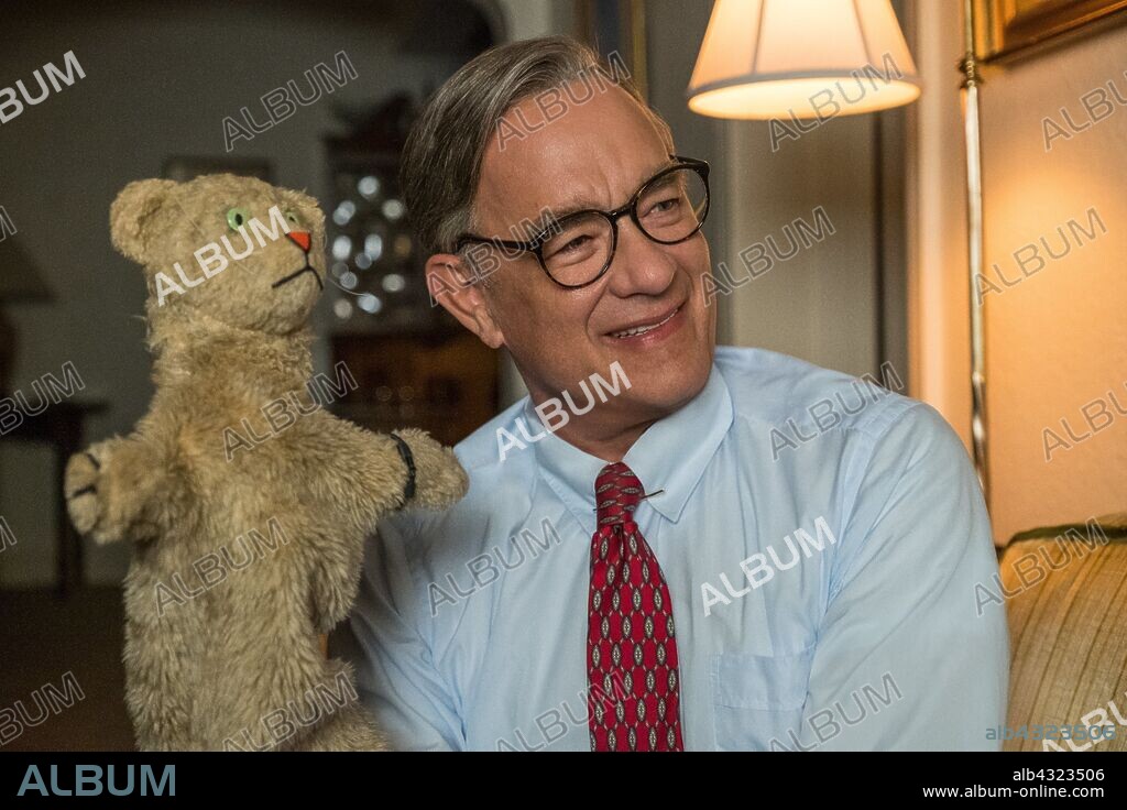 TOM HANKS in A BEAUTIFUL DAY IN THE NEIGHBORHOOD, 2019, directed by MARIELLE HELLER. Copyright BIG BEACH FILMS.