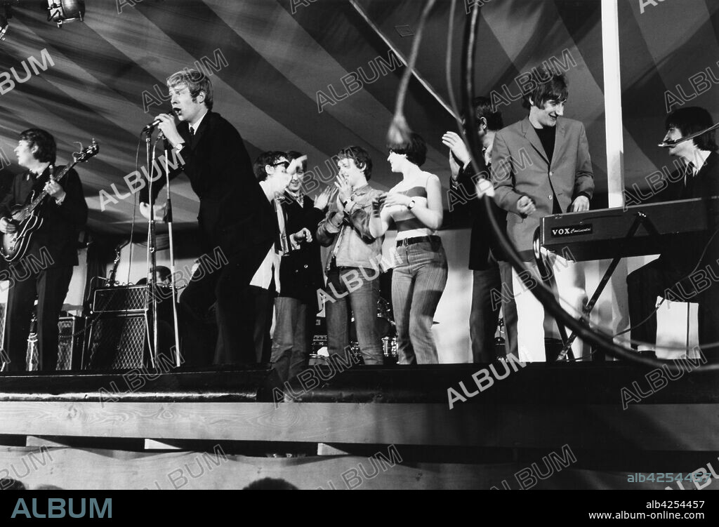 BRIAN FOSKETT. Long John Baldry, Rod Stewart, The Animals, Steam Packet, The 5th National Jazz and Blues Festival, Richmond, London, 1965.