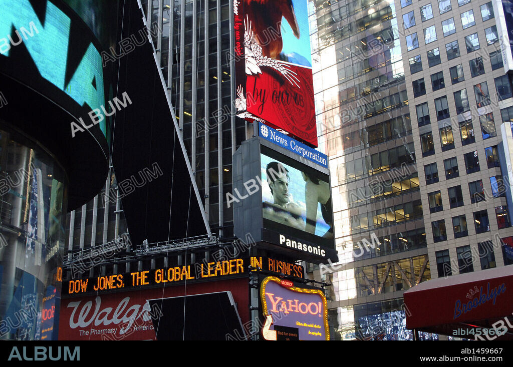 ANUNCIOS PUBLICITARIOS en TIMES SQUARE. NUEVA YORK. Estados Unidos.