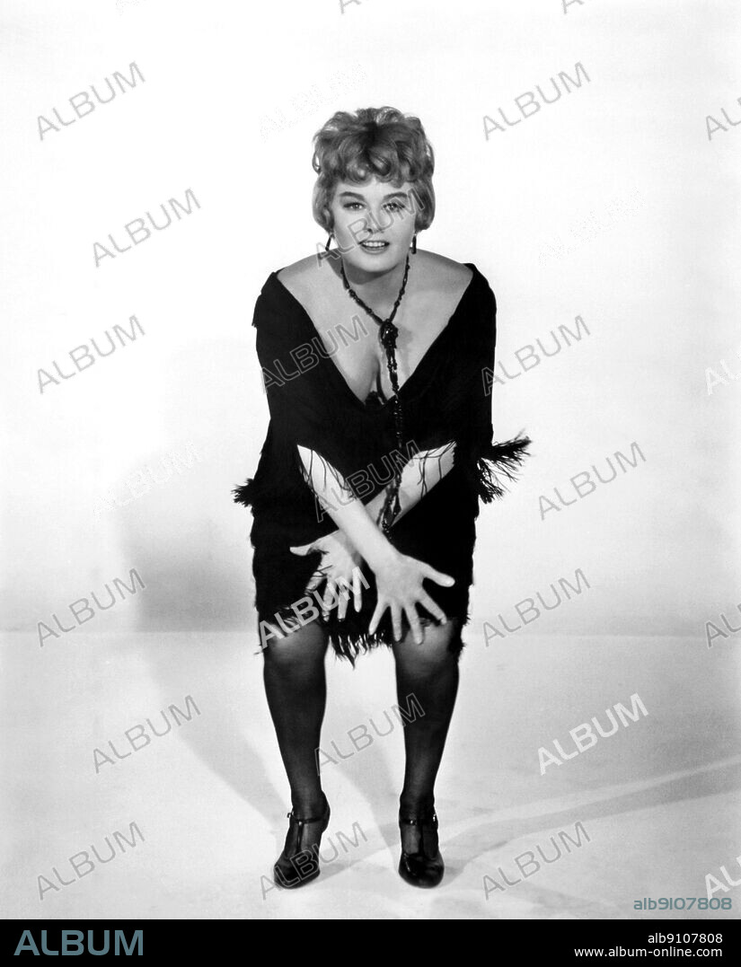 SHELLEY WINTERS in A HOUSE IS NOT A HOME, 1964, directed by RUSSELL ROUSE. Copyright EMBASSY PICTURES.
