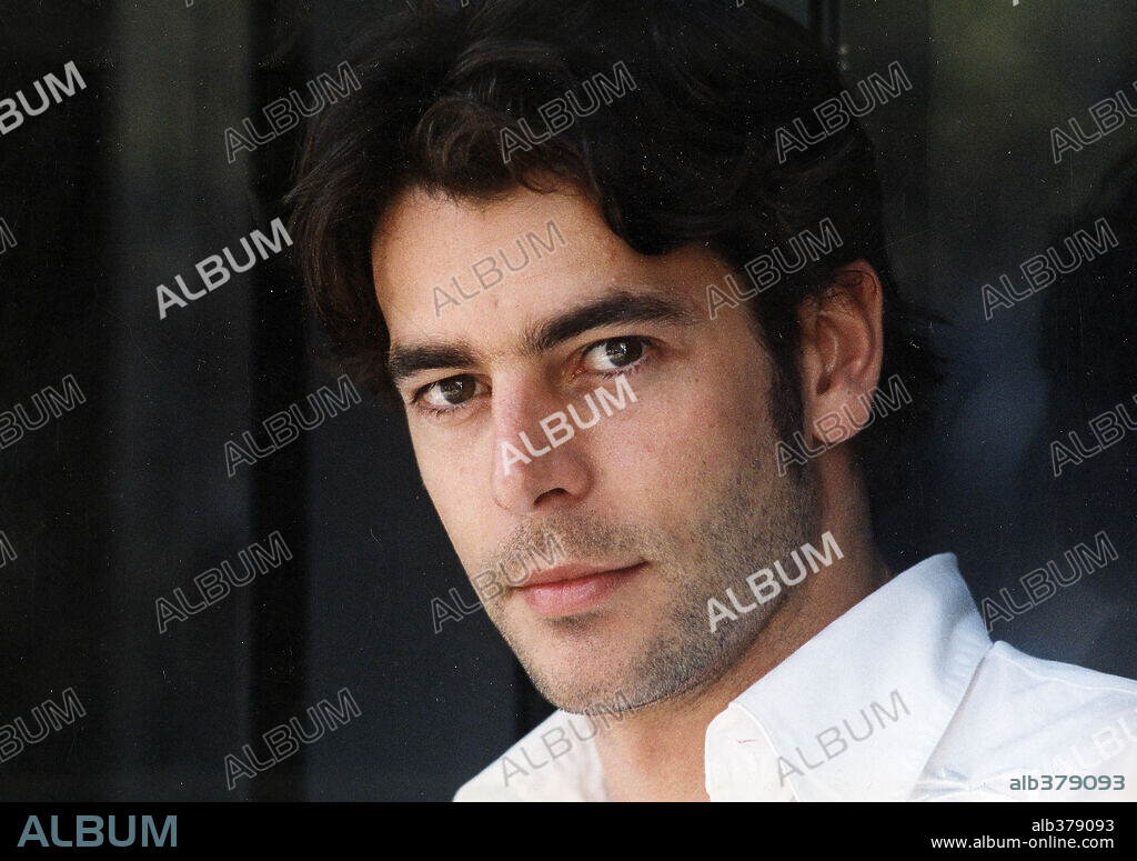 EDUARDO NORIEGA. 2002