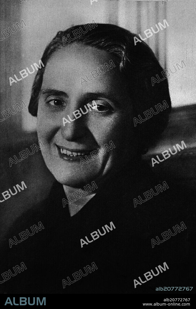 RETRATO DE DOLORES IBARRURI "LA PASIONARIA".