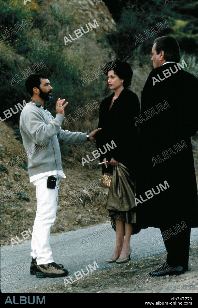 ANTONIO BANDERAS, DAVID MORSE y MELANIE GRIFFITH en LOCOS EN ALABAMA, 1999 (CRAZY IN ALABAMA), dirigida por ANTONIO BANDERAS. Copyright COLUMBIA TRI STAR / NELSON, RALPH.