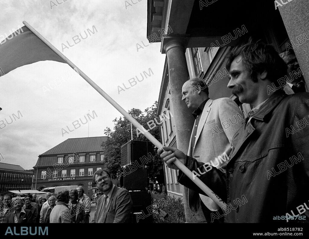 Växjö 1982-09-08. Vänsterpartiets (Vänsterpartiet Kommunisterna) ledare Lars Werner valtalar i Växjö under valrörelsen 1982. Foto: Torbjörn Andersson / EXP / TT / Kod 4 . ** AFTONBLADET OUT **.