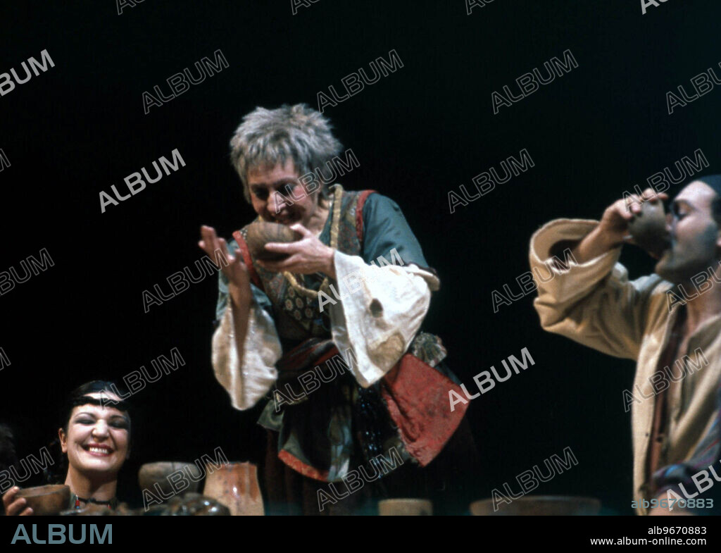 ROJAS , FERNANDO DE. ESCRITOR ESPAÑOL . 1470-1541. " LA CELESTINA " , REPRESENTACION TEATRAL EN MADRID. ACTRIS , IRENE GUTIERREZ CABA.