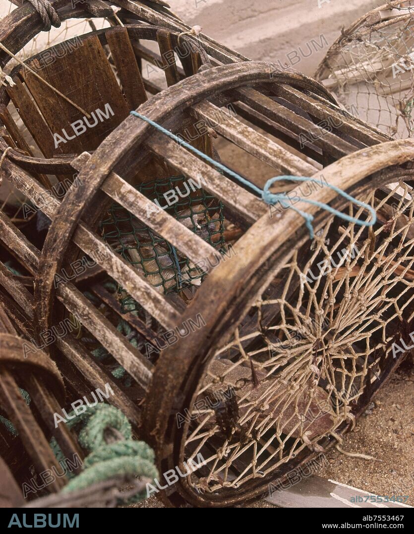 JAULAS PARA PESCA DE BAJURA.