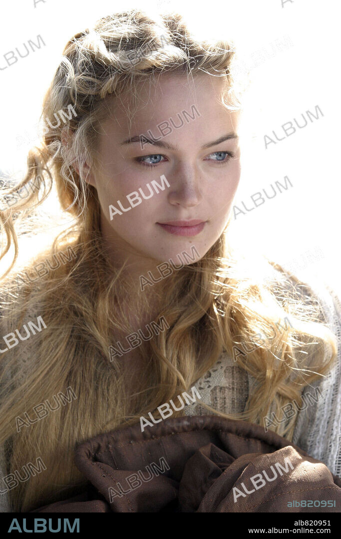 SOPHIA MYLES in TRISTAN + ISOLDE, 2006, directed by KEVIN REYNOLDS. Copyright FRANCHISE PICTURES / TORRES, RICO.