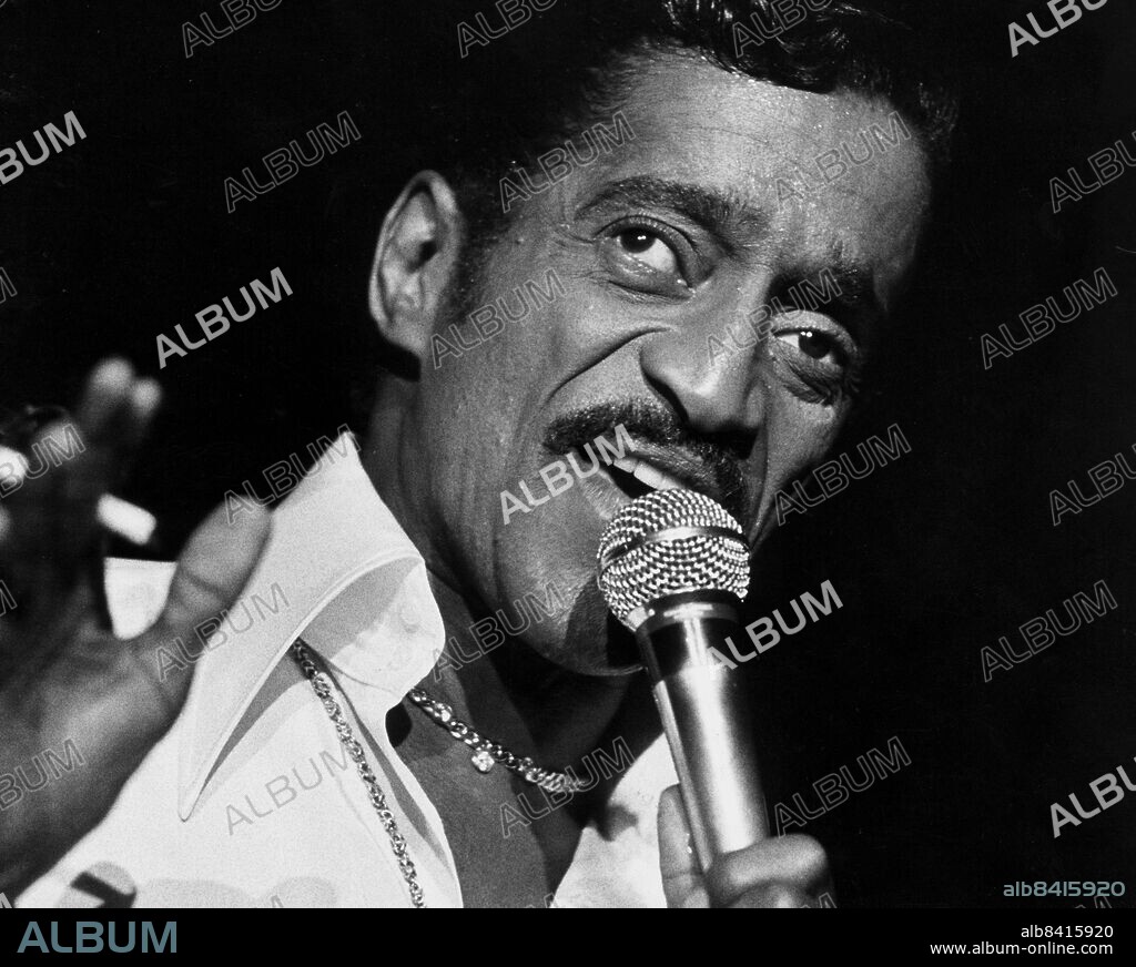 ARKIV 19820327 - Sammy Davis Jr uppträder på Hamburger Börs i Stockholm. Foto: Erich Stering Kod: 57 . COPYRIGHT SCANPIX SWEDEN.