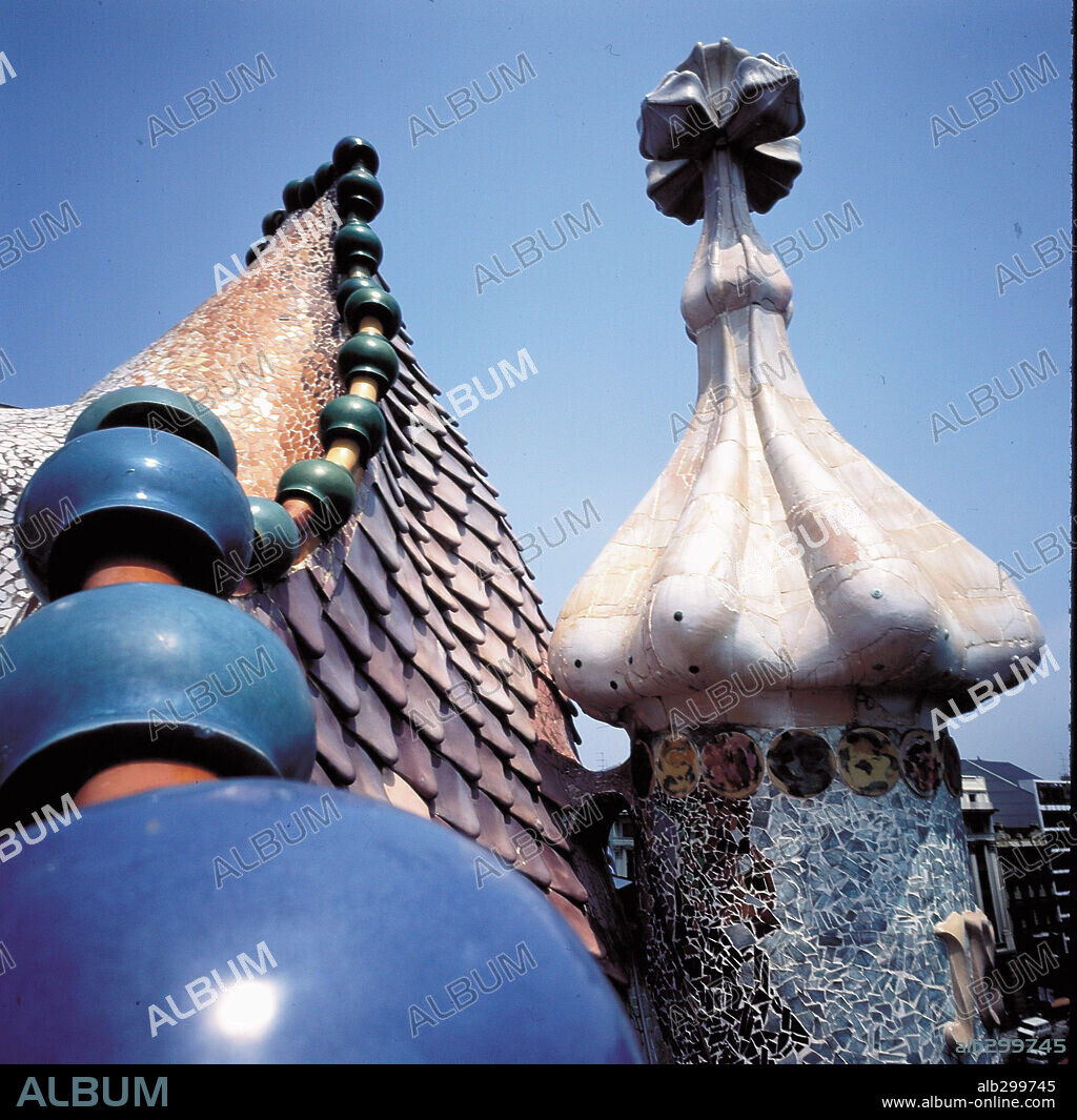 ANTONI GAUDÍ. Casa Batllo, Barcelona, Spain.