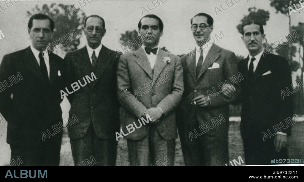 Sevilla, abril de 1935. De izquierda a derecha: Joaquín Romero Murube, Jorge Guillén, Federico García Lorca, Juan Antonio Rubio Sacristán y Pepín Bello.