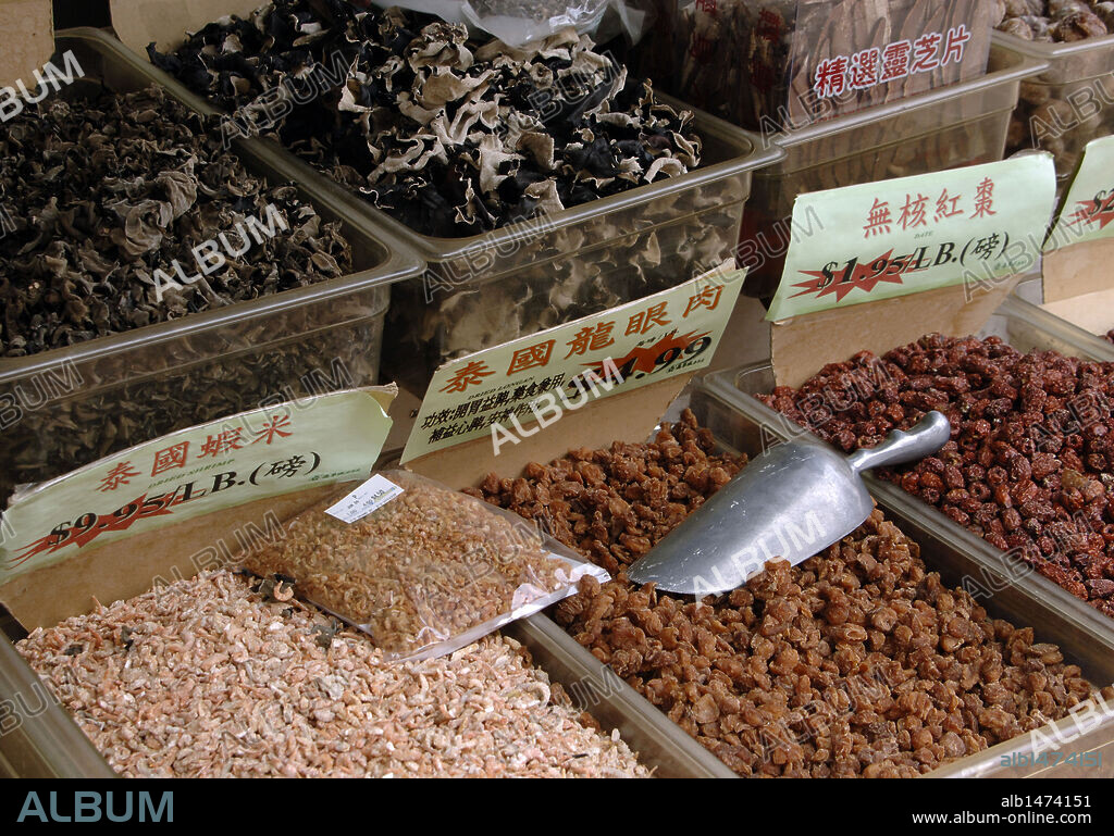 A Chinatown grocery store. New York city. USA.