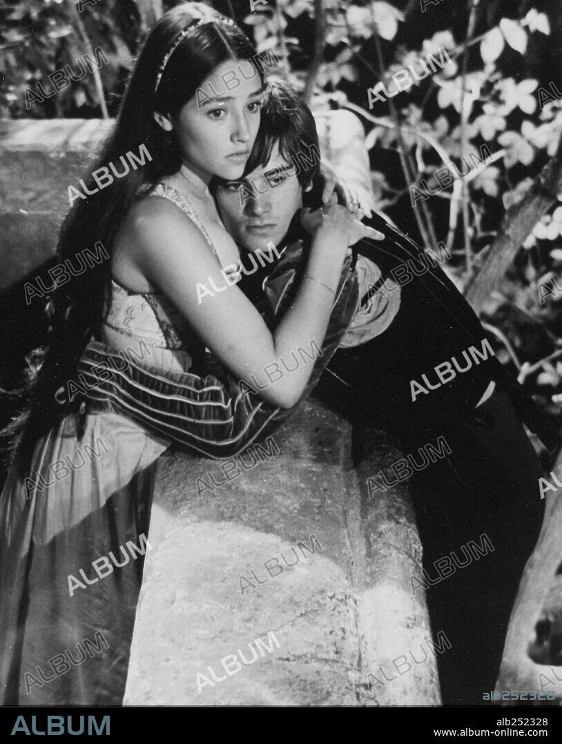 LEONARD WHITING und OLIVIA HUSSEY in ROMEO AND JULIET, 1968, unter der Regie von FRANCO ZEFFIRELLI. Copyright PARAMOUNT PICTURES.