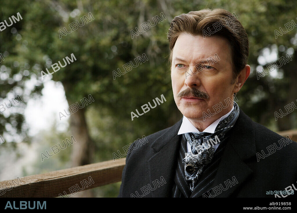 DAVID BOWIE dans THE PRESTIGE, 2006, réalisé par CHRISTOPHER NOLAN. Copyright NEWMARKET PRODUCTIONS/SYNCOPY/TOUCHSTONE PICTURES/WARNER BRO / DUHAMEL, FRANÇOIS.