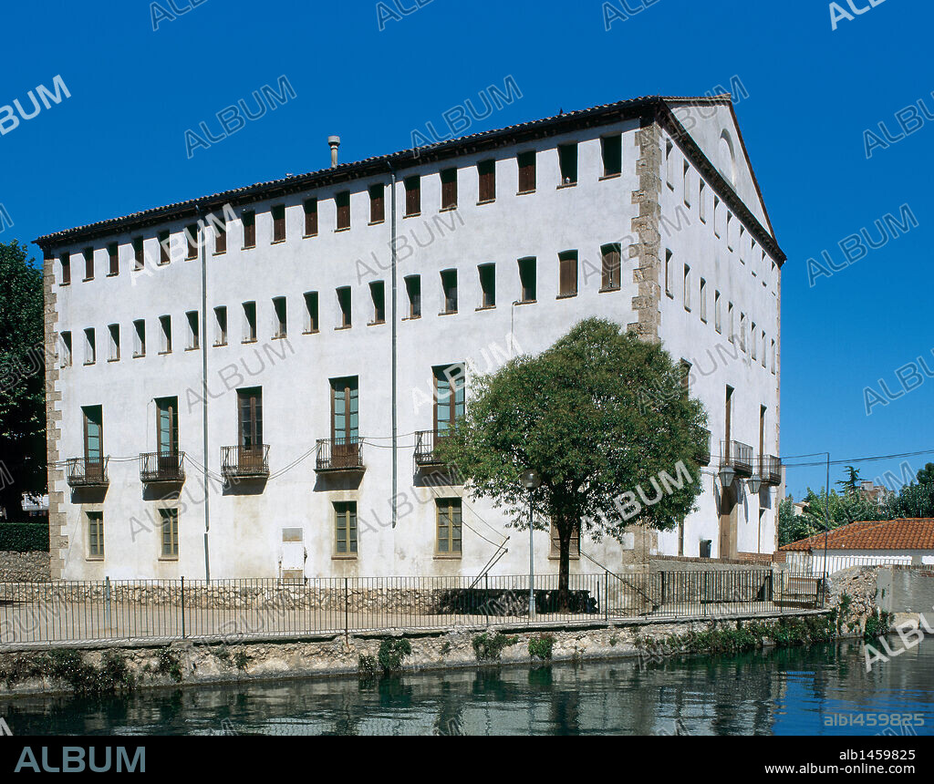 MUSEU MOLI PAPERER. Ubicado en el antiguo molino de la Vila, construido en 1759. Fue inaugurado en 1961, donde se expone la historia del papel. Vista general. CAPELLADES. Provincia de Barcelona. Comarca de l'Anoia. Cataluña.