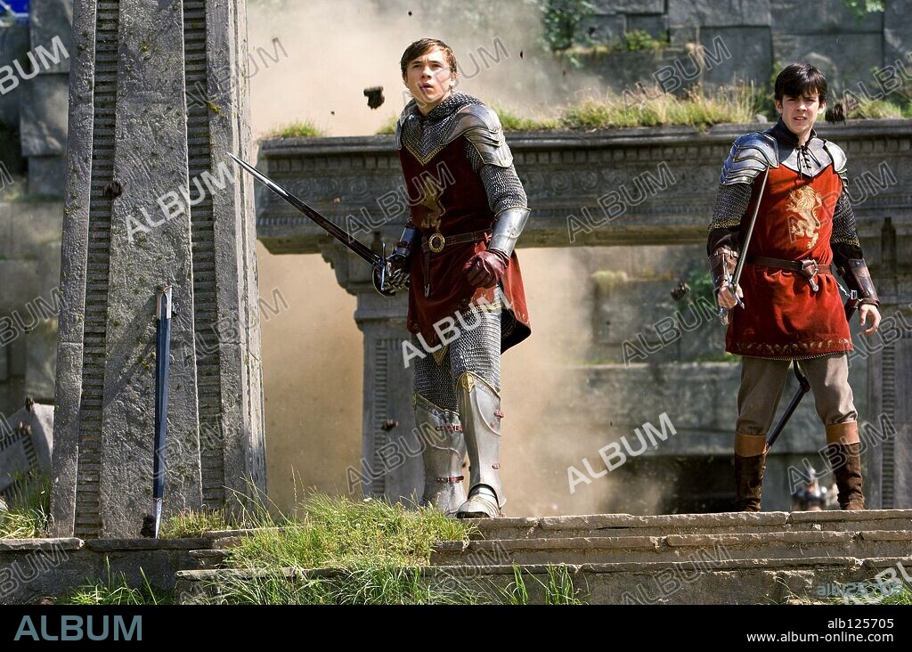 SKANDAR KEYNES und WILLIAM MOSELEY in DIE CHRONIKEN VON NARNIA - PRINZ KASPIAN VON NARNIA, 2008 (CHRONICLES OF NARNIA: THE CHRONICLES OF NARNIA: PRINCE CASPIAN), unter der Regie von ANDREW ADAMSON. Copyright WALT DISNEY PICTURES/WALDEN MEDIA/OZUMI FILMS/SILVERBELL / CLOSE, MURRAY.