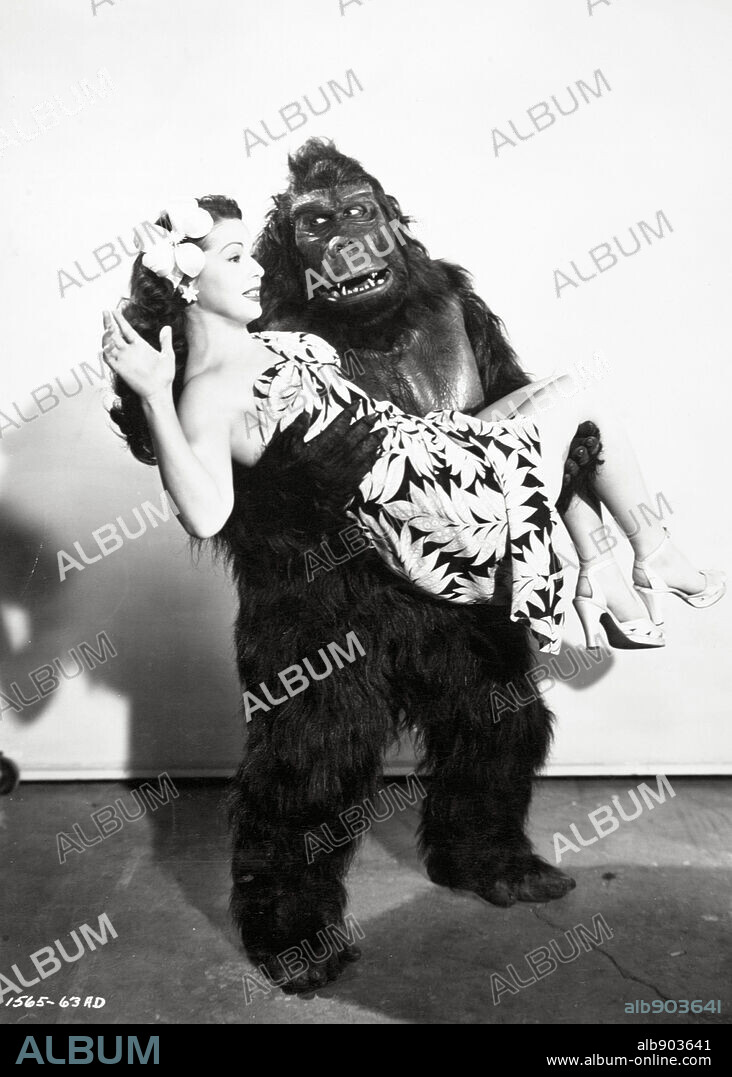 PATRICIA DANE en ARE YOU WITH IT?, 1948, dirigida por JACK HIVELY.