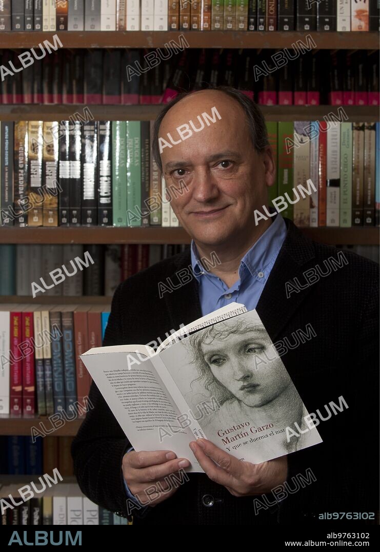 Madrid, 03/23/2012. Interview with the writer Gustavo Martín Garzo, who has presented the book ?Y que se dormer el mar?. Photo: Eduardo San Bernardo ARCHDC.