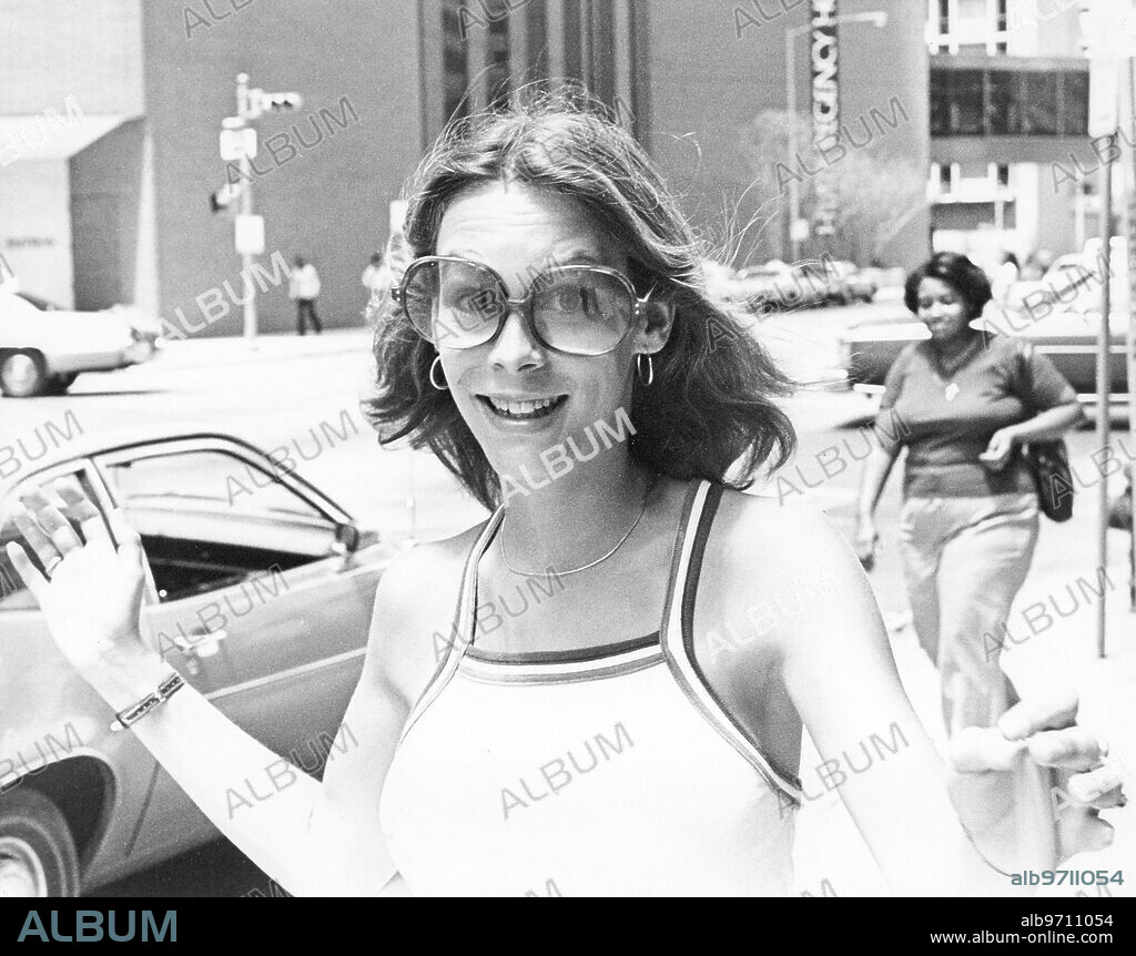 JAMIE LEE CURTIS in MURDER AT THE WORLD SERIES, 1977, directed by ANDREW V. MCLAGLEN. Copyright ABC CIRCLE FILMS.
