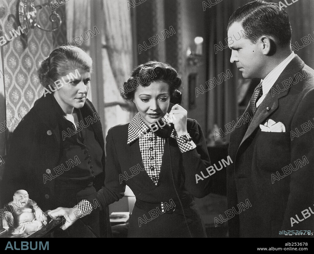 BARTON MacLANE, JEAN DIXON and SYLVIA SIDNEY in YOU ONLY LIVE ONCE, 1937, directed by FRITZ LANG. Copyright UNITED ARTISTS.
