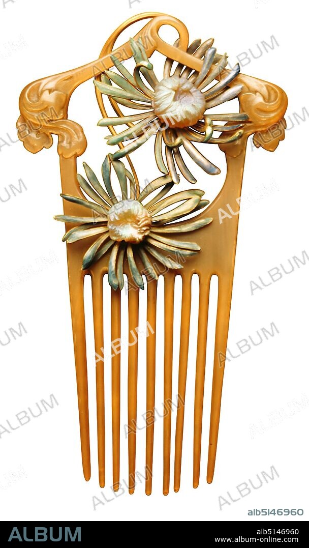 RENÉ LALIQUE. René Lalique, Jewelry comb chrysanthemums, horn, enamel, gold, opal, cast, cut, Total: Height: 16,20 cm; Width: 9,00 cm, Engraving: on the back: LALIQUE, Jewelry for body and clothing (women's clothing), hair ornaments, flowers, art nouveau.