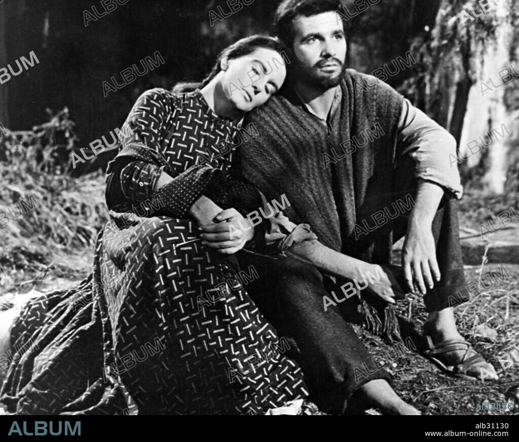 FRANCISCO RABAL y MARGA LOPEZ en NAZARIN, 1959, dirigida por LUIS BUÑUEL. Copyright PRODUCCIONES BARBACHANO PONCE.