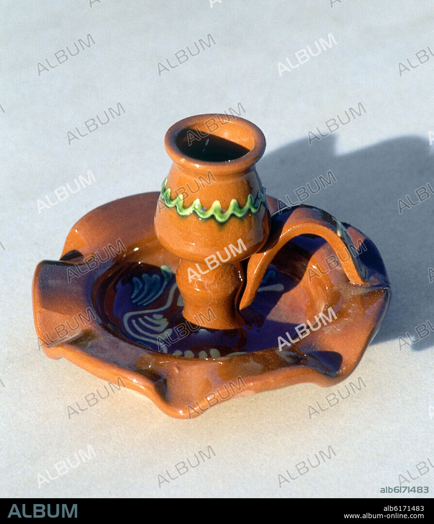 PALMATORIA VIDRIADA CON DECORACION-CERAMICA POPULAR - FOTO AÑOS 90.