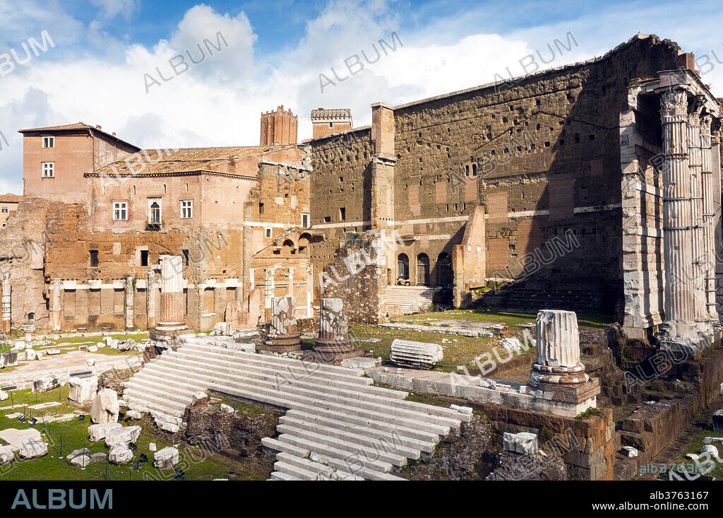 Remains of Forum of Augustus with the Temple of Mars Ultor, Rome, Unesco World Heritage Site, Latium, Italy, Europe.
