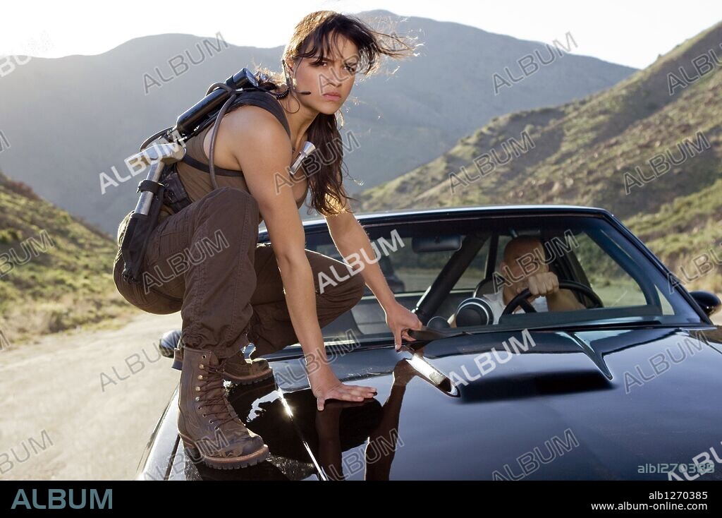 MICHELLE RODRIGUEZ y VIN DIESEL en FAST & FURIOUS: AUN MAS RAPIDO, 2009 (FAST & FURIOUS), dirigida por JUSTIN LIN. Copyright UNIVERSAL PICTURES.