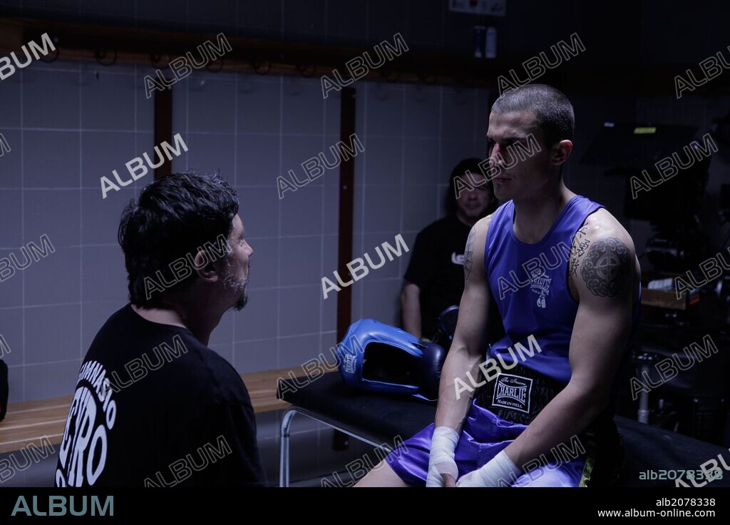 ALEX GONZALEZ and CARLOS BARDEM in ALACRAN ENAMORADO, 2013, directed by SANTIAGO ZANNOU. Copyright MORENA FILMS.