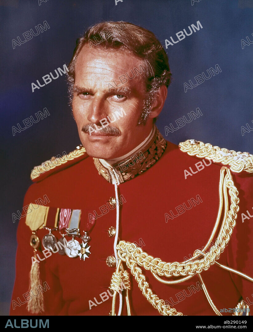 CHARLTON HESTON en KARTUM, 1966 (KHARTOUM), dirigida por BASIL DEARDEN. Copyright CINERAMA/UNITED ARTISTS.