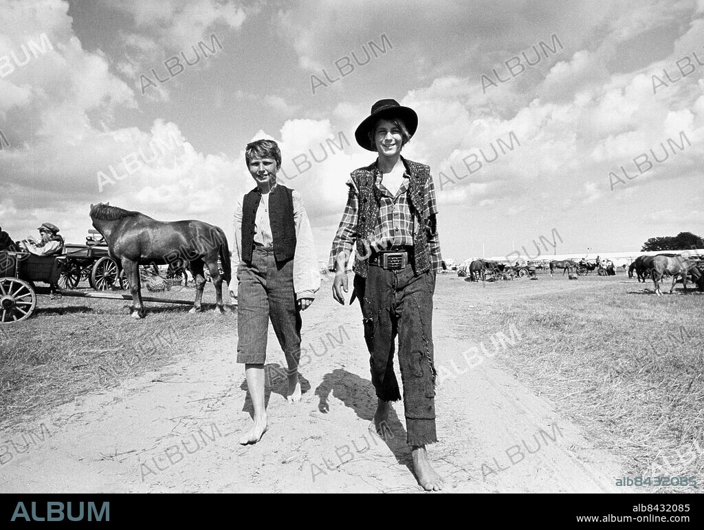 1967.. Orig. bildtext... BOMBI BITT OCH JAG Stellan Skarsgård och Reiner Albrecht 1967 Anm. Trashankar Barfota Publ. i Tusen svenska klassiker s.227 persons: REINER ALBRECHT;STELLAN SKARSGÅRD sites: SVERIGE.