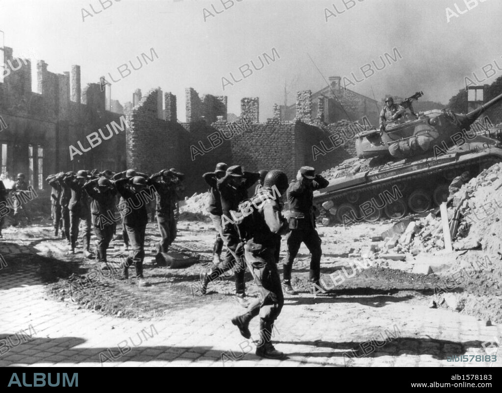 CERCO ROTO, 1979 (STEINER-DAS EISERNE KREUZ), dirigida por ANDREW V. MCLAGLEN. Copyright PALLADIUM FILM.