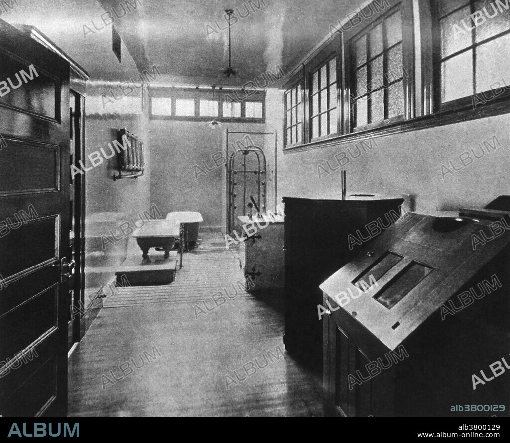 Hydropathic Room, 1904