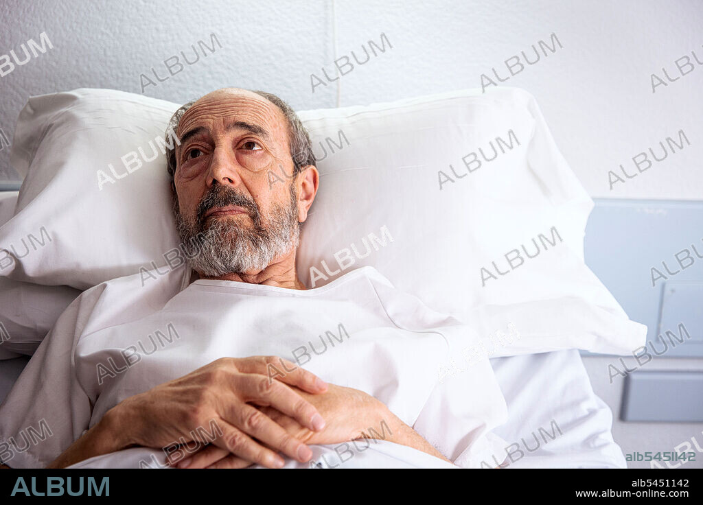 MIGUEL RELLAN en MARICON PERDIDO, 2021, dirigida por ALEJANDRO MARIN. Copyright El Terrat / TNT España.