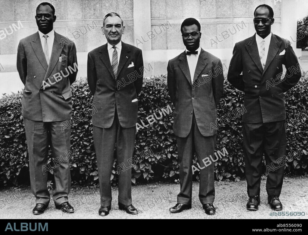 ELIZABETHVILLE, KATANGA omkring 1960. Fyra medlemmar i Katangas verkställande utskott, från vänster: Gabriel Kitenge, Scholler, Paul Muhona och Godefroid Munongo.. Katanga, tidigare namn på provinsen Shaba i Kongo-Kinshasa. Vid Kongokrisen i början av 1960-talet utropade Katanga sin självständighet under Moise Tshombe. Självständigheten blev dock kortlivad, Katanga blev aldrig erkänd av någon annan stat.. Foto: NTB Kod: 190.