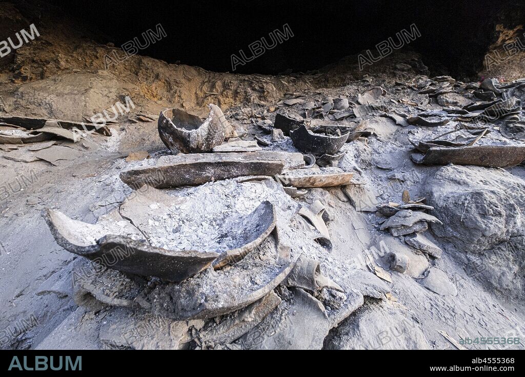 cueva de ceremoniales mayas, Sinchaj, San Bartolomé Jocotenango, municipio del departamento de Quiché, Guatemala, America Central.